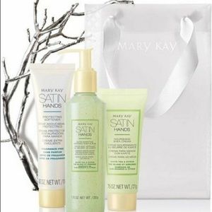 Mary Kay Satin Hands set